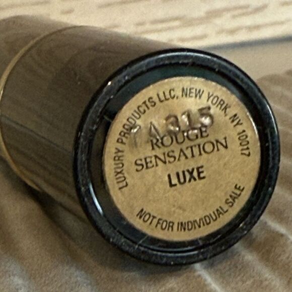 LANCOME Rouge Sensation Luxe Lipstick Full Size NOS HTF Rare Read Desc - Picture 2 of 5